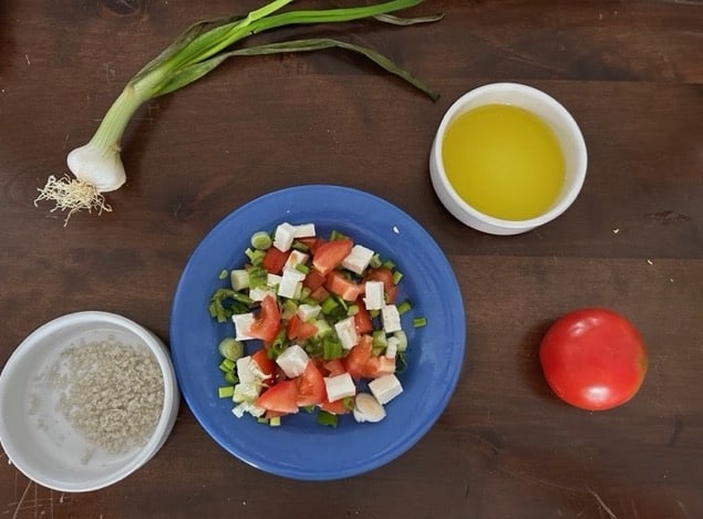 recette de salade grecque avec les oignons blanc dits oignon primeur