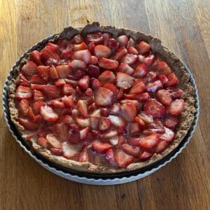 Recette de tarte maison aux fraises du jardin